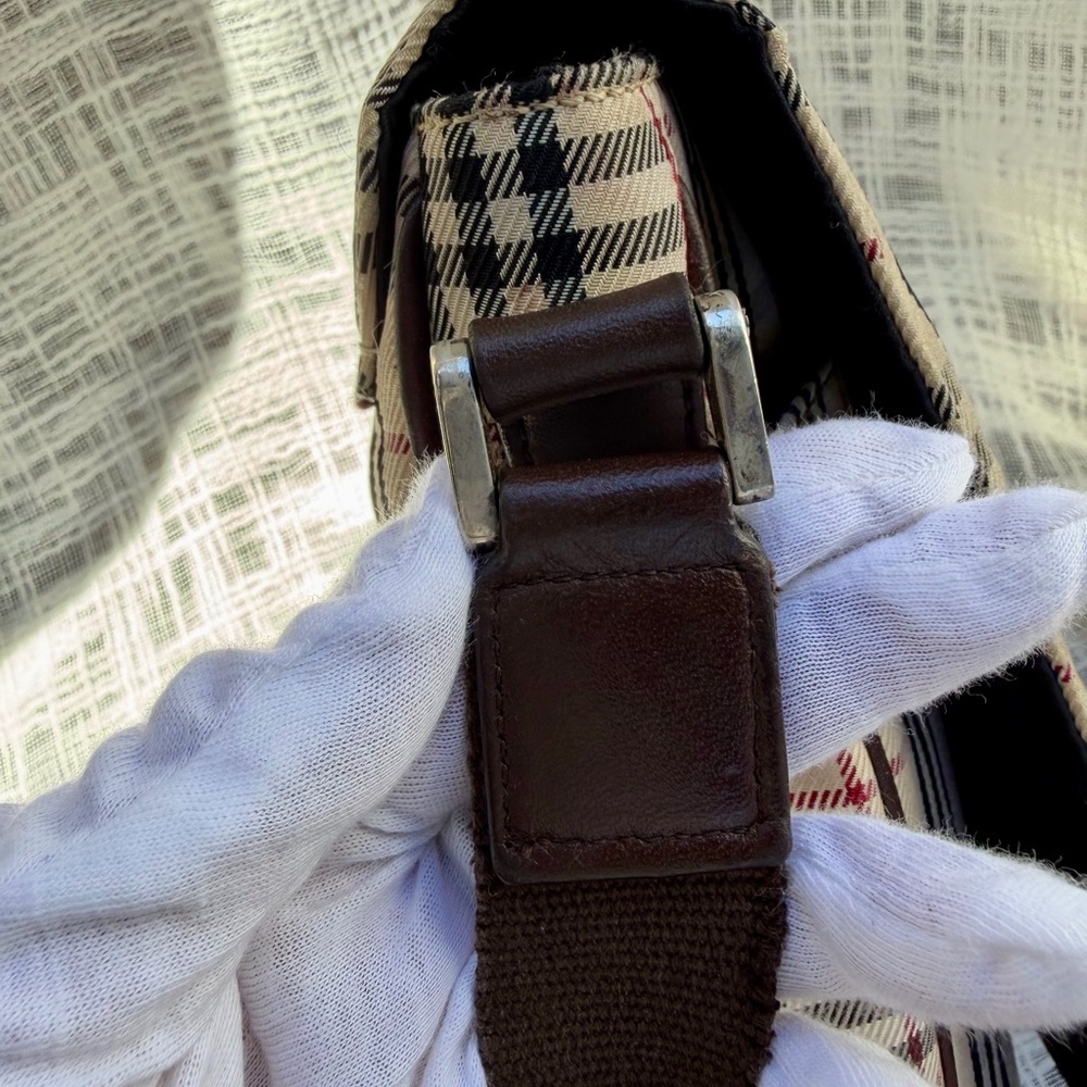 Vintage Burberry Nova Check Messenger Bag Crossbody Unisex - Picture 12 of 17